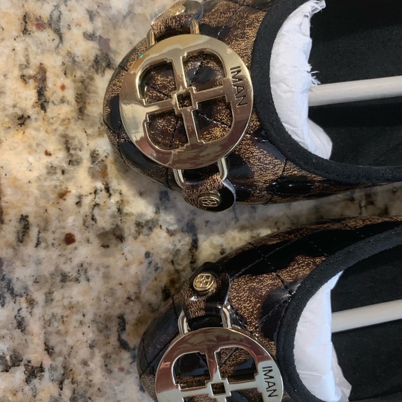 Iman size 6.5 flats - Picture 2 of 7